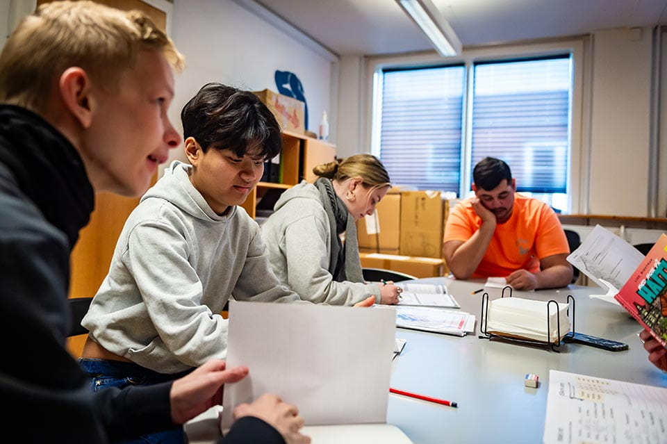 elever er til undervisning